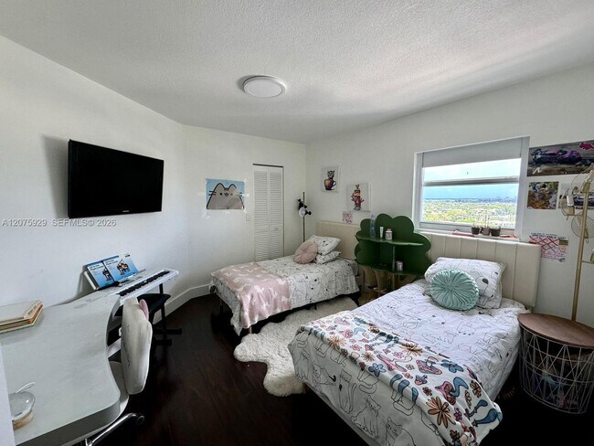 Building Photo - 6301 Collins Ave