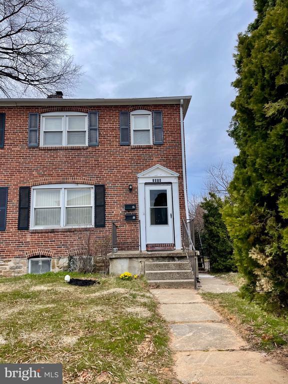 Building Photo - 2914 Clearview Ave
