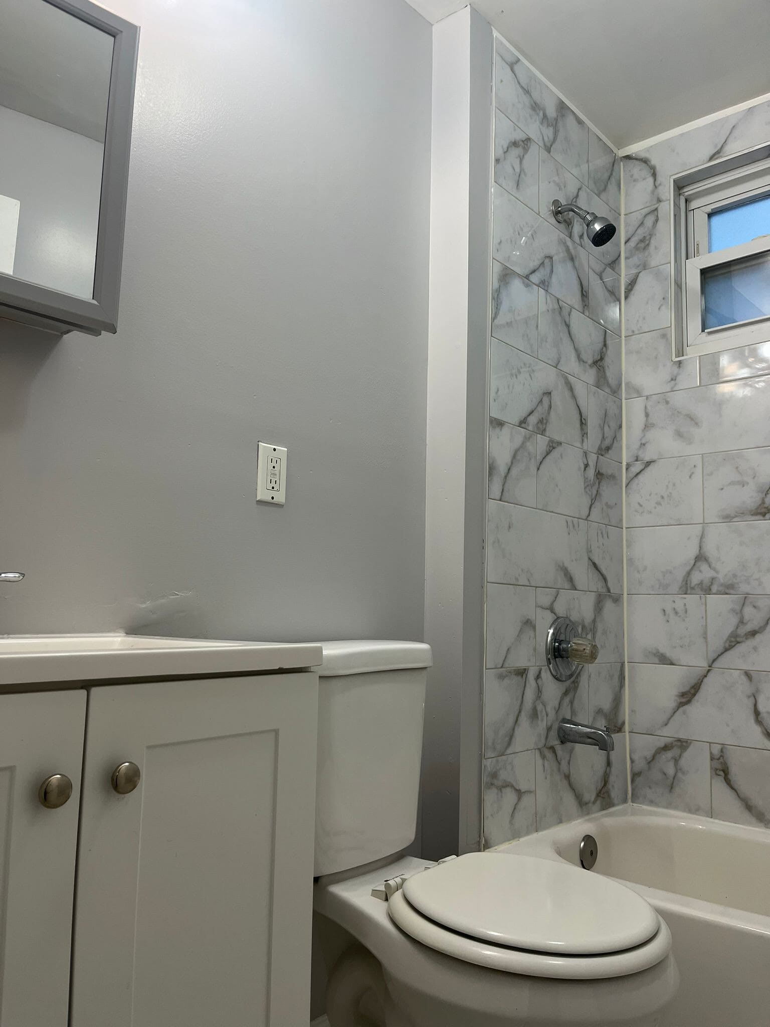 Building Photo - 220 Dwight St