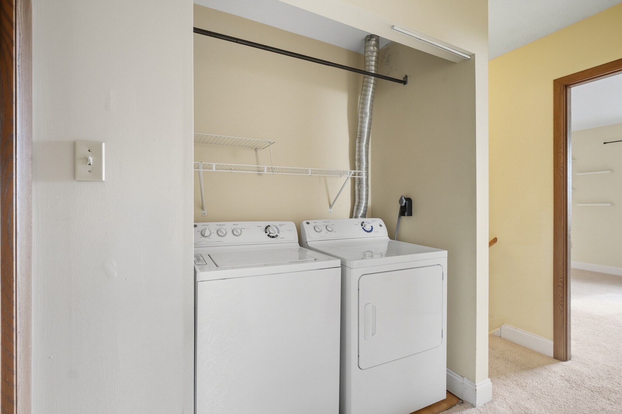 Building Photo - 3242 Niagara Sq