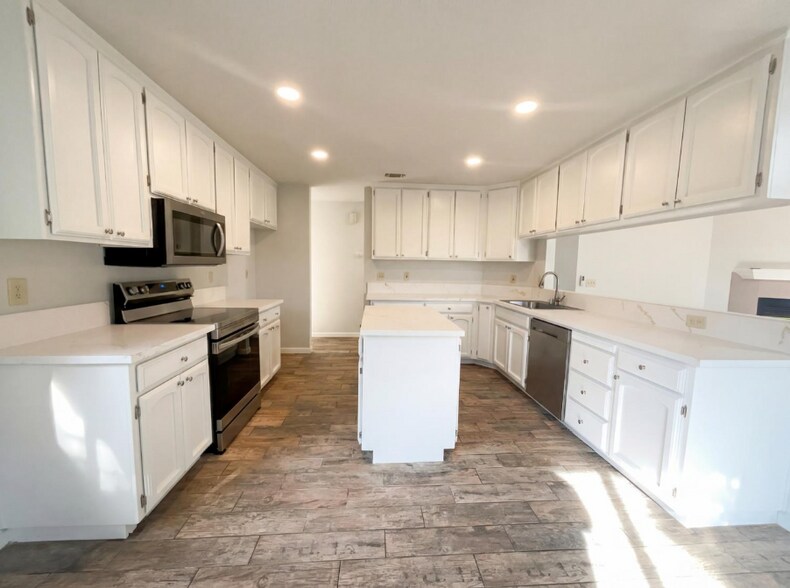 Building Photo - 4744 Ponderay Ln