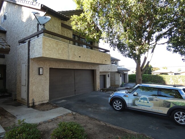 Building Photo - Spacious Northpoint Townhome near Righetti...