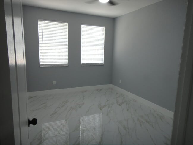 Building Photo - 2310 Shoma Ln