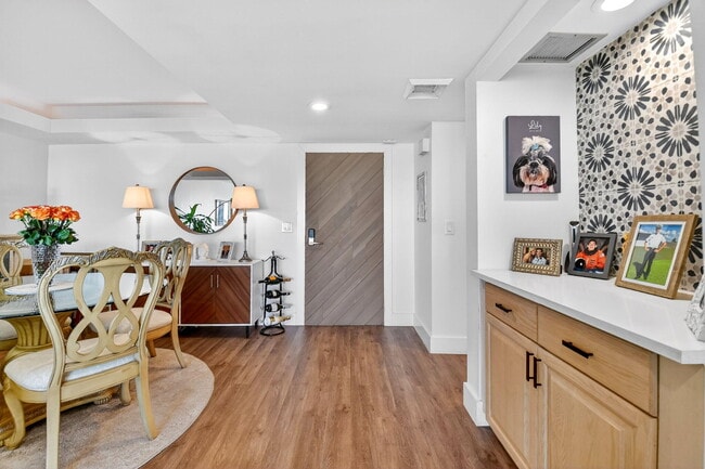 Building Photo - 3589 S Ocean Blvd