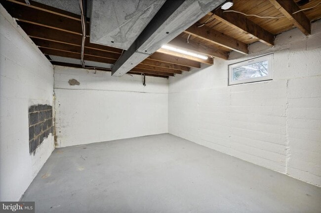 Building Photo - 541 Dorothy Ln