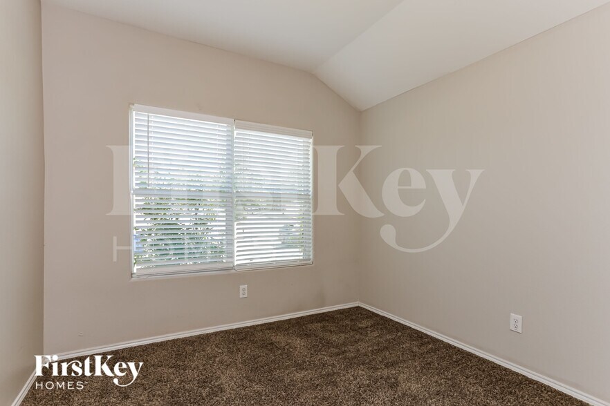 Building Photo - 1422 Waldrop Dr