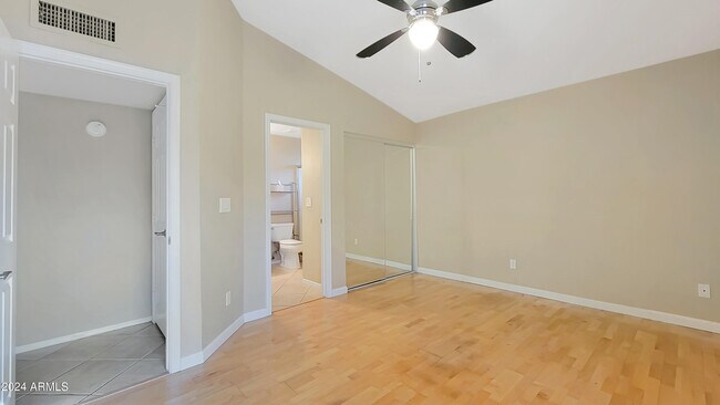 Building Photo - 8817 E Dahlia Dr