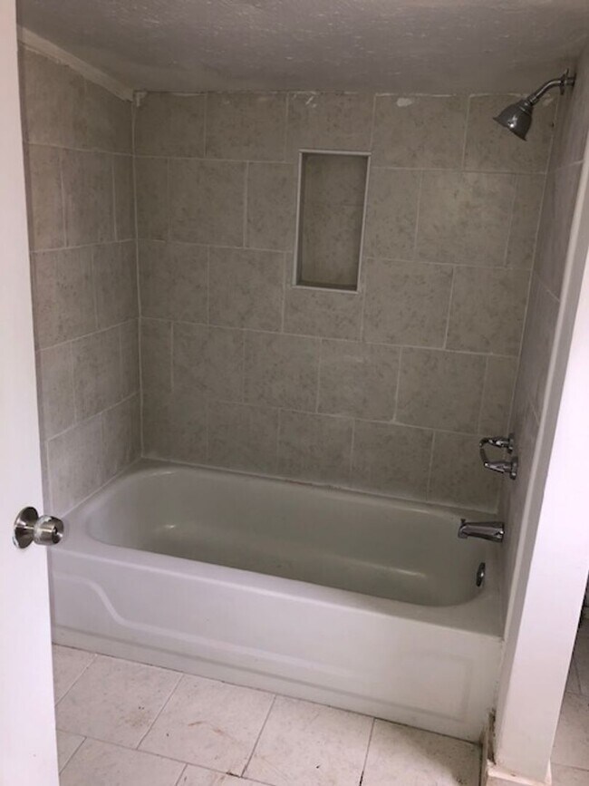 Building Photo - FEBRUARY MOVE SPECIAL! FIRST MONTH FREE!!