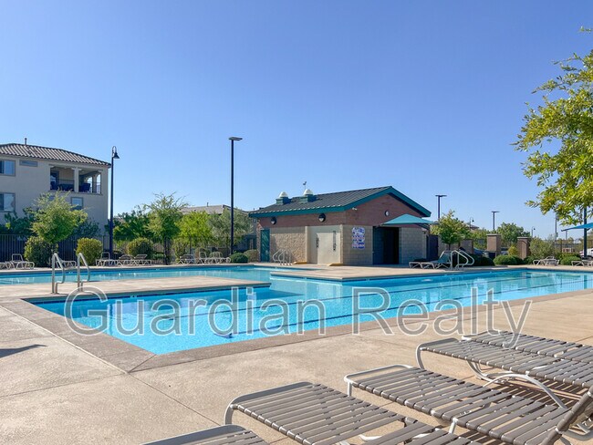 Building Photo - 3220 Jevonda Ave