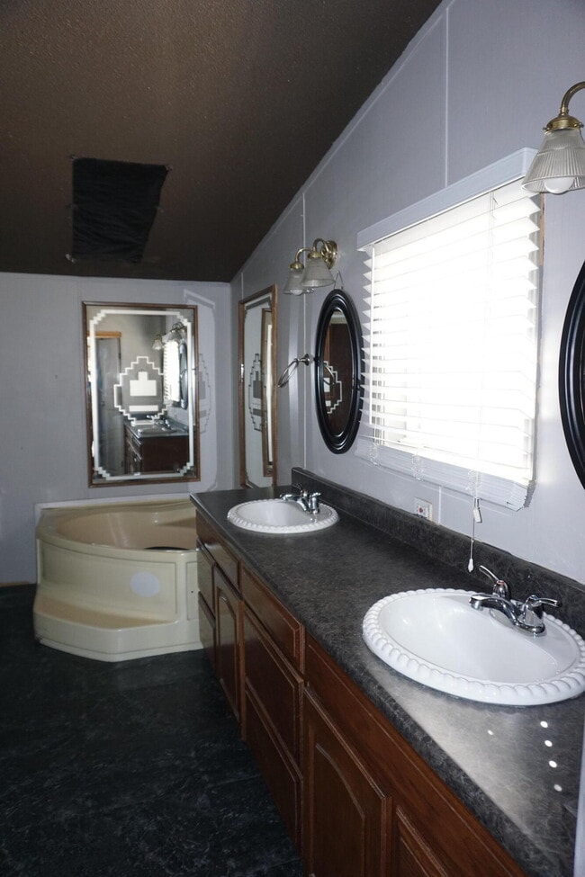 Building Photo - 8008 County Rd 69.1