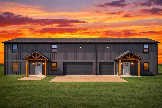 Building Photo - 26218 N 2960 Rd