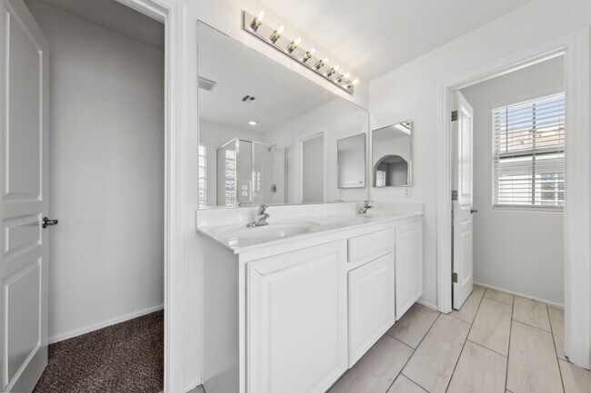 Building Photo - Beautiful Providence 3 Bedroom + Loft Home