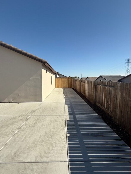 Building Photo - 5306 Hawkwatch Ln