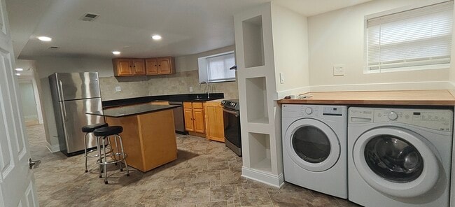 Building Photo - 4222 N Laramie Ave