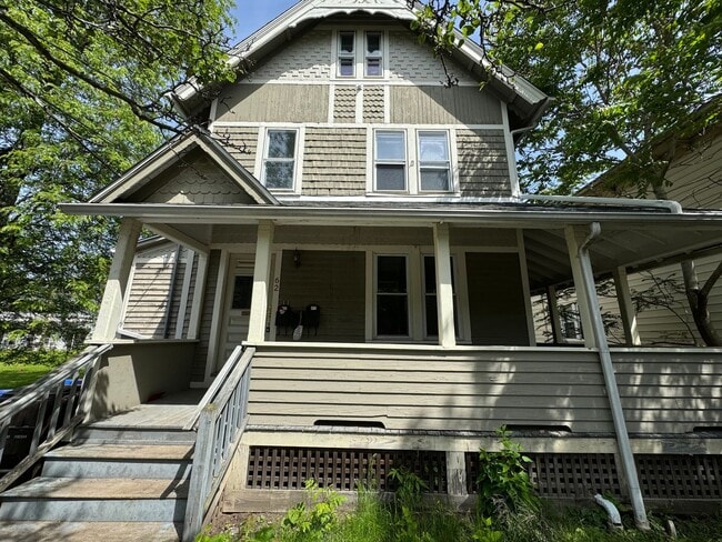 Primary Photo - 1 Bedroom First Floor Unit