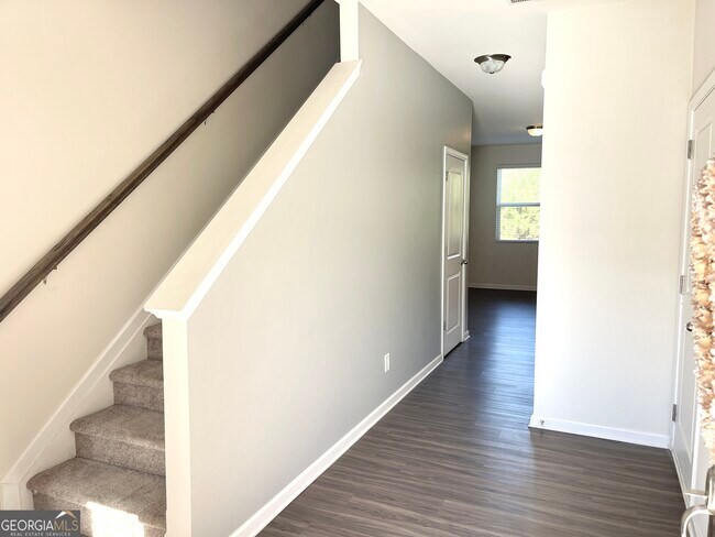 Building Photo - 195 Mountain Rest Ct SE