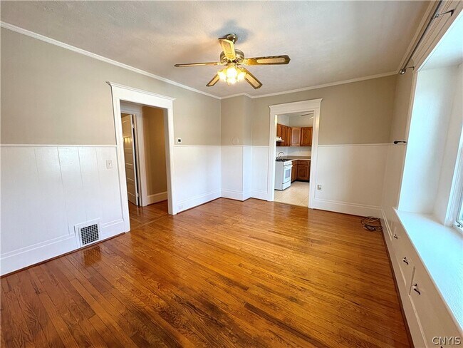 Building Photo - 71 Chedell Pl