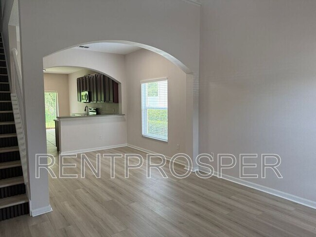 Building Photo - 16617 Cedar Crest Dr