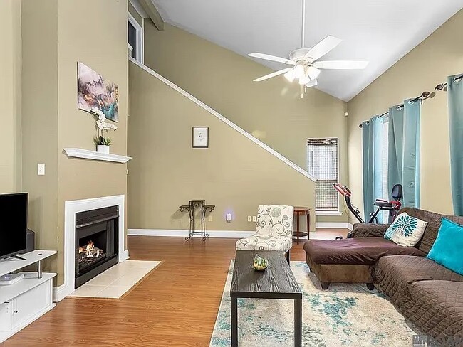 Building Photo - 5157 Etta St