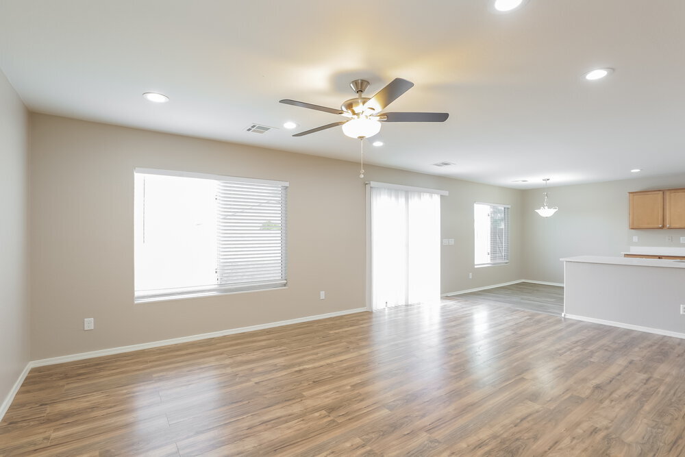 Building Photo - 5804 S 10th Dr