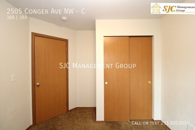 Building Photo - 2505 Conger Ave NW