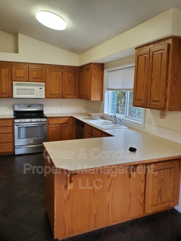 Building Photo - 3611 Berkshire St