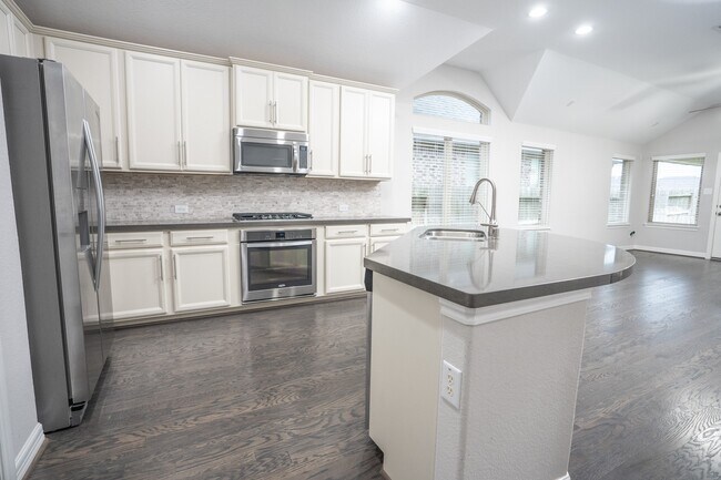 Building Photo - 2230 Falcon Brook Dr