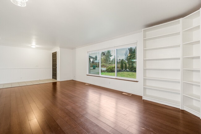 Building Photo - 17729 Spruce Way
