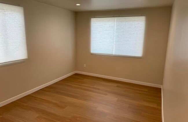 Building Photo - 1676 259th St