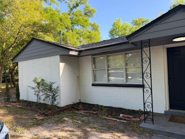 Building Photo - 85064 Radio Ave