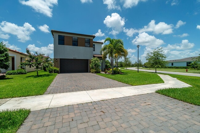 Building Photo - 5447 Starfish Rd