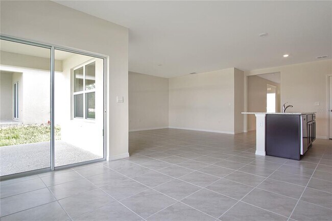 Building Photo - 555 Tanaro Ln