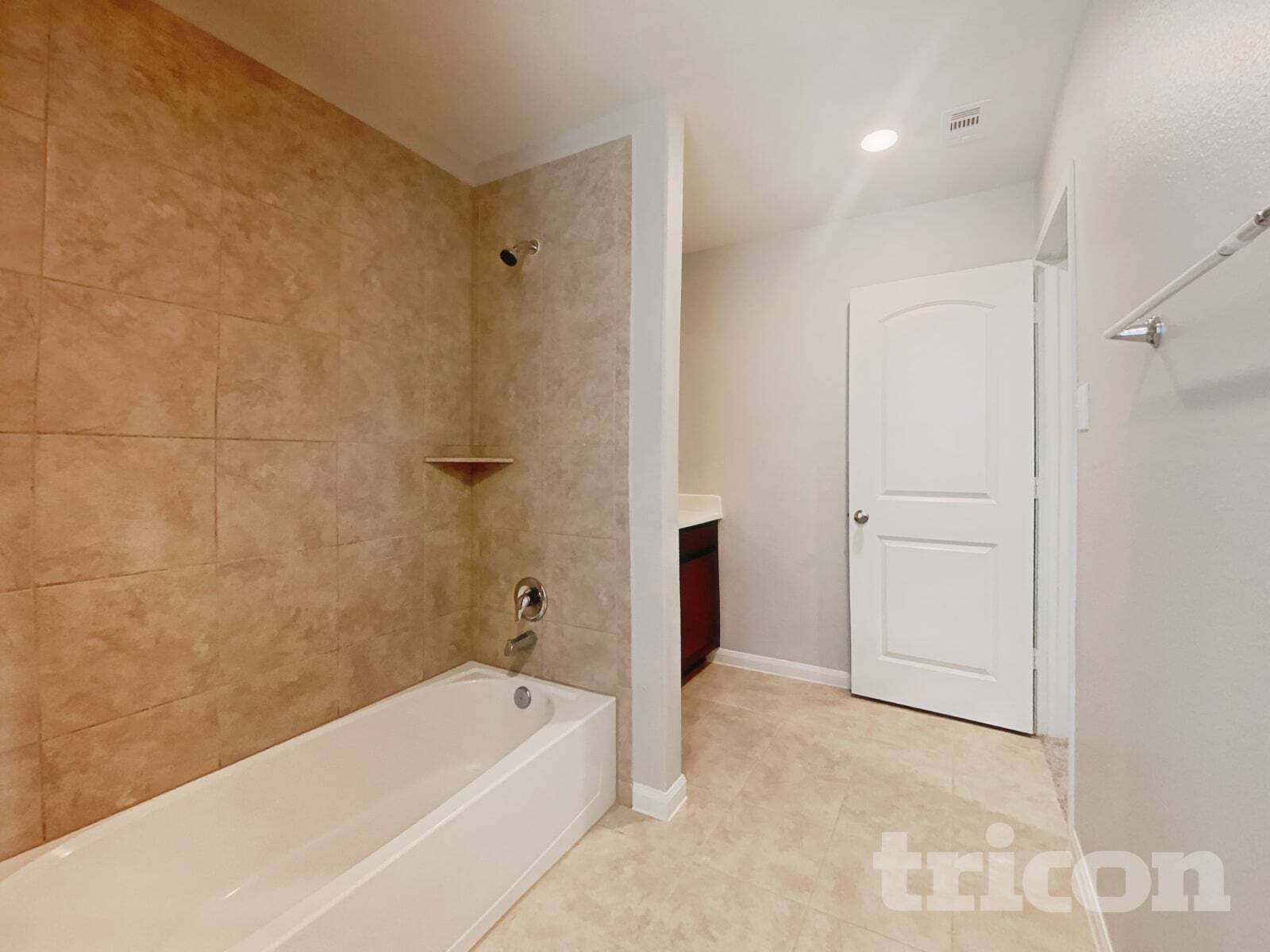 Building Photo - 216 Elm Patch Dr