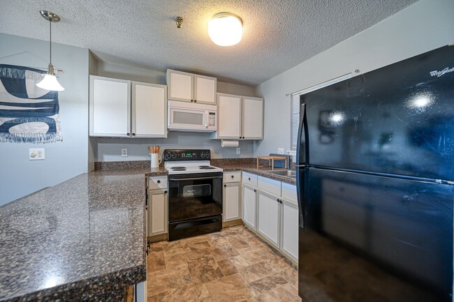 Building Photo - FURNISHED OFF-SEASON OCEANFRONT MONTHLY RENTAL
