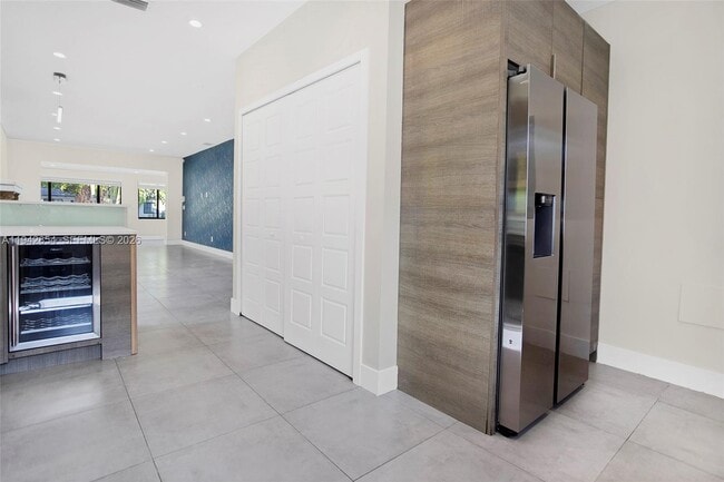 Building Photo - 1744 SW 22nd Terrace