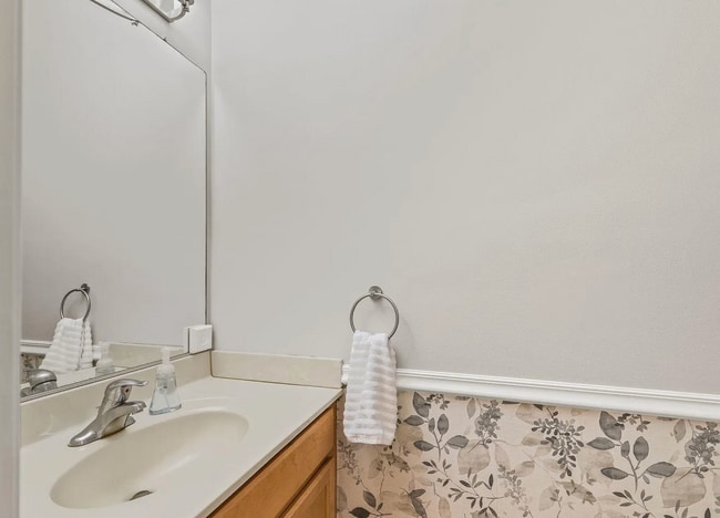 Building Photo - 207 Barbary Coast Dr