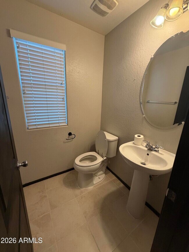 Building Photo - 16576 W Jenan Dr