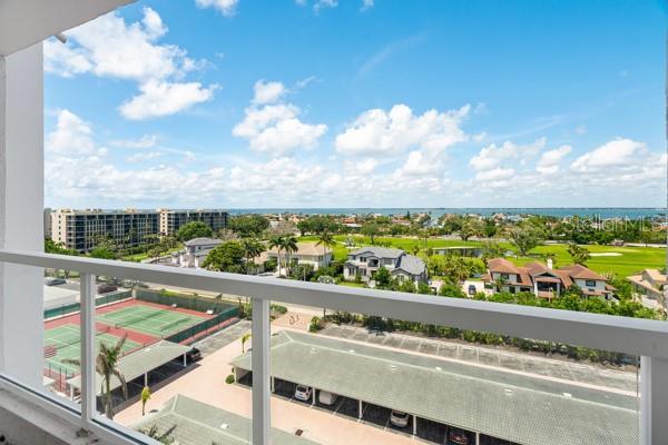 Building Photo - 1000 Longboat Club Rd