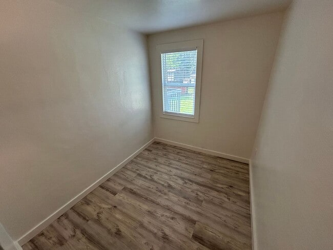 Building Photo - Cute 3 Bed, 1 Bath Home in Sunset Hill!