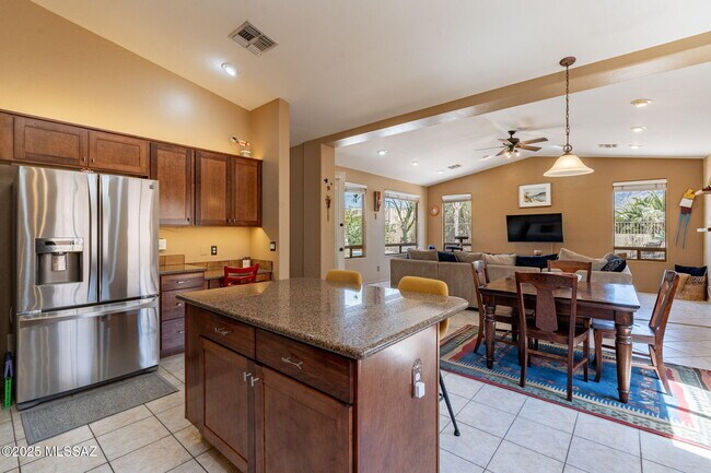 Building Photo - 11372 N Twin Spur Ct