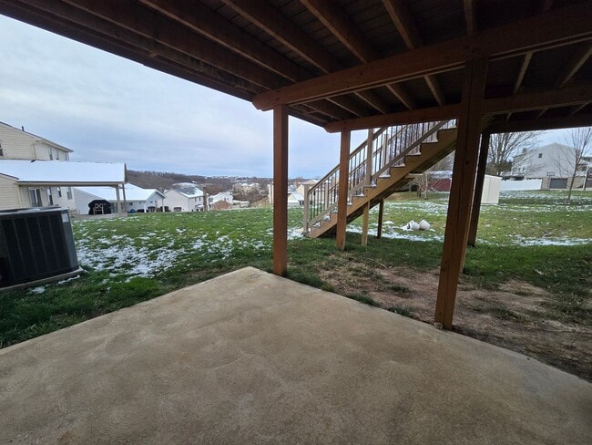 Building Photo - Beautiful Split Entry - 3 Bedroom 2.5 Bathroom in Rustic Ridge Estates