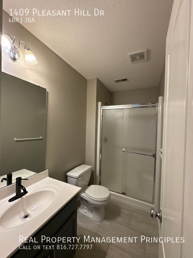 Building Photo - 1409 Pleasant Hill Dr