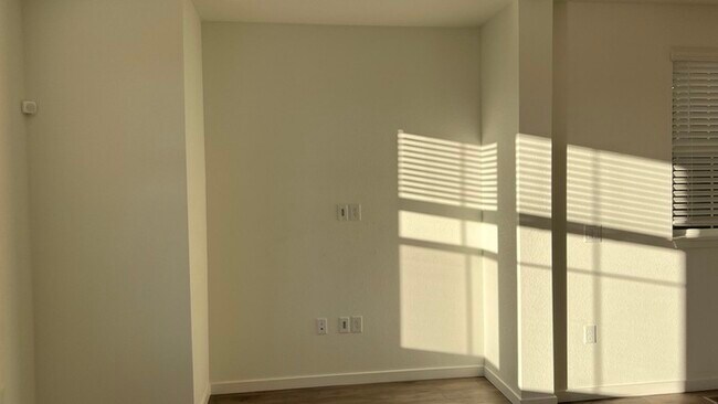 Building Photo - Charming 3 beds 2 baths in Commerce City!