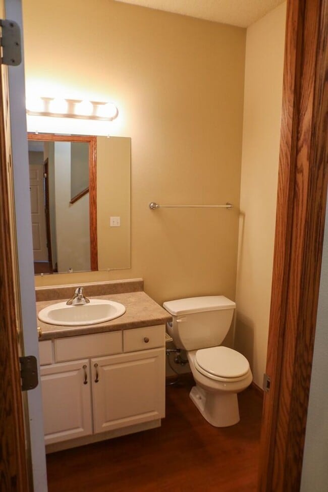 Building Photo - $2,695 | 4 Bedroom, 3.5 Bathroom Multi Flo...