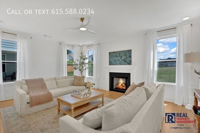 Building Photo - 613 Conifer Dr