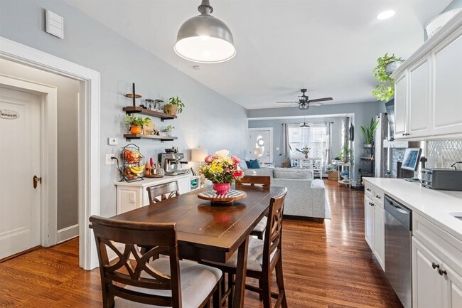 Building Photo - 1041 Stonewall Ln