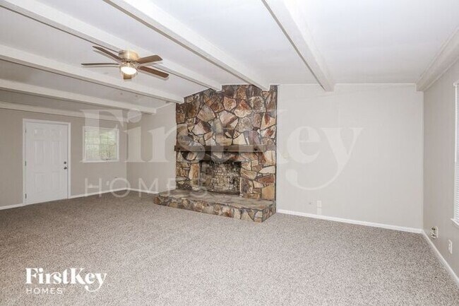 Building Photo - 149 Parker Dr SW