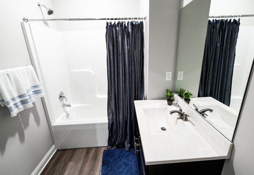 Primary Photo - Plum Ridge Apartments