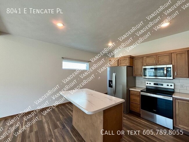 Building Photo - 8041 E Tencate Pl