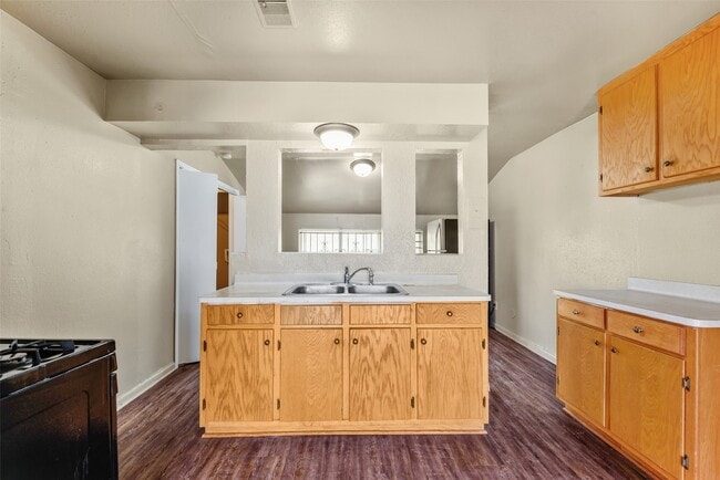 Building Photo - 5503 S Acres Dr